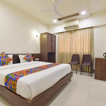 Fabhotel A1 Plaza Ahmedabad Eksteriør bilde