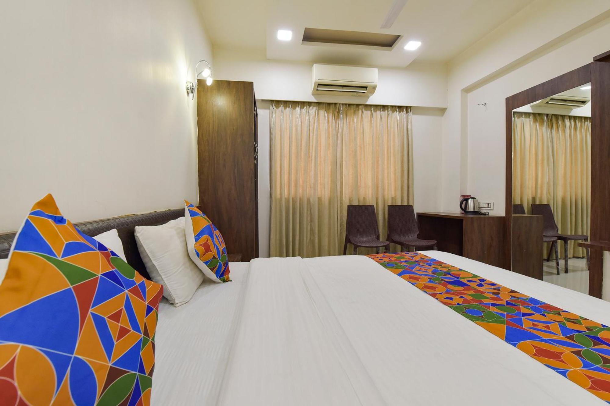 Fabhotel A1 Plaza Ahmedabad Eksteriør bilde
