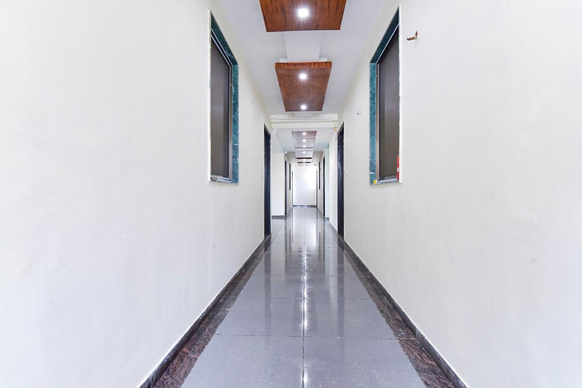 Fabhotel A1 Plaza Ahmedabad Eksteriør bilde