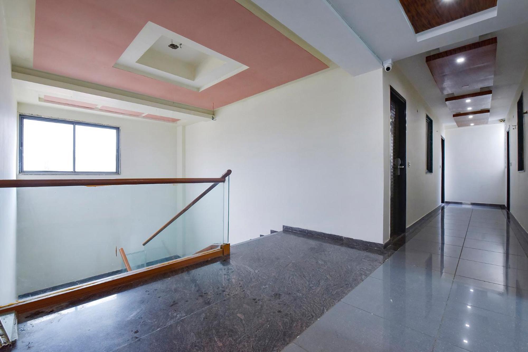 Fabhotel A1 Plaza Ahmedabad Eksteriør bilde